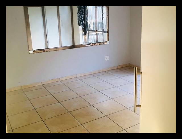 2 BEDROOM APARTMENT TO LET IN BIRCH ACRES